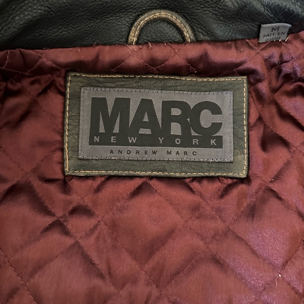 Beautiful preowned genuine leather Marc New York jacket size M. - Picture 4 of 5